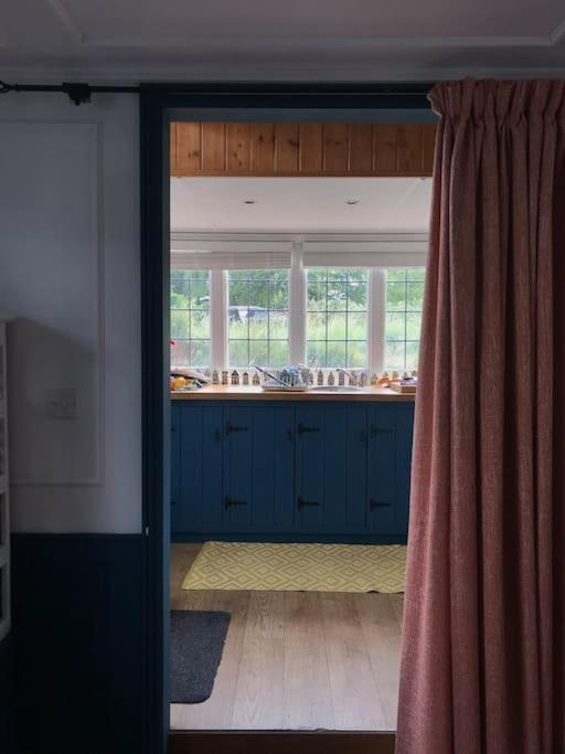 Toosey Lass - St Osyth Creek Saint Osyth Ngoại thất bức ảnh