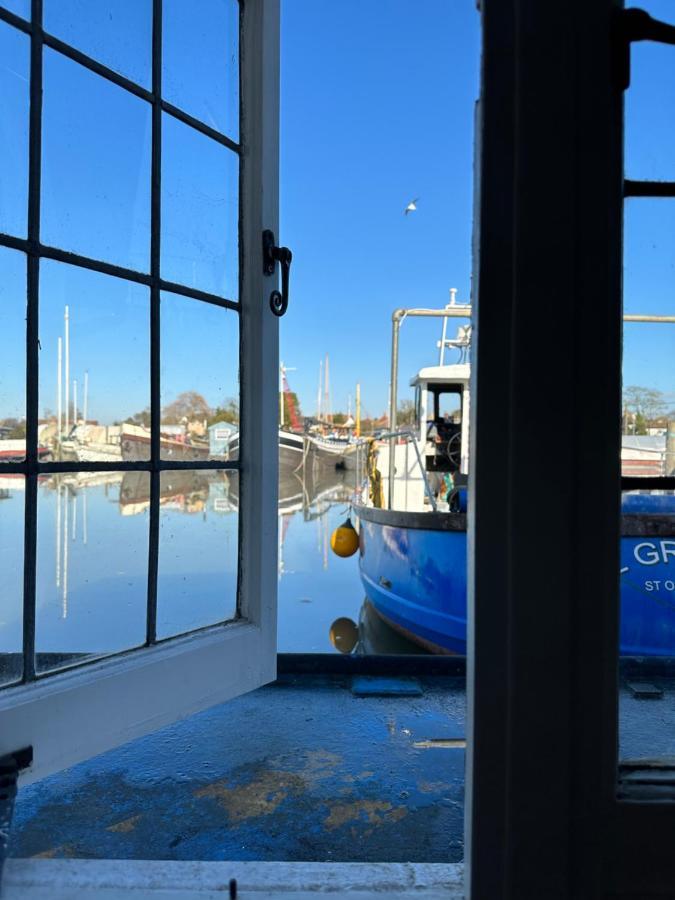 Toosey Lass - St Osyth Creek Saint Osyth Ngoại thất bức ảnh